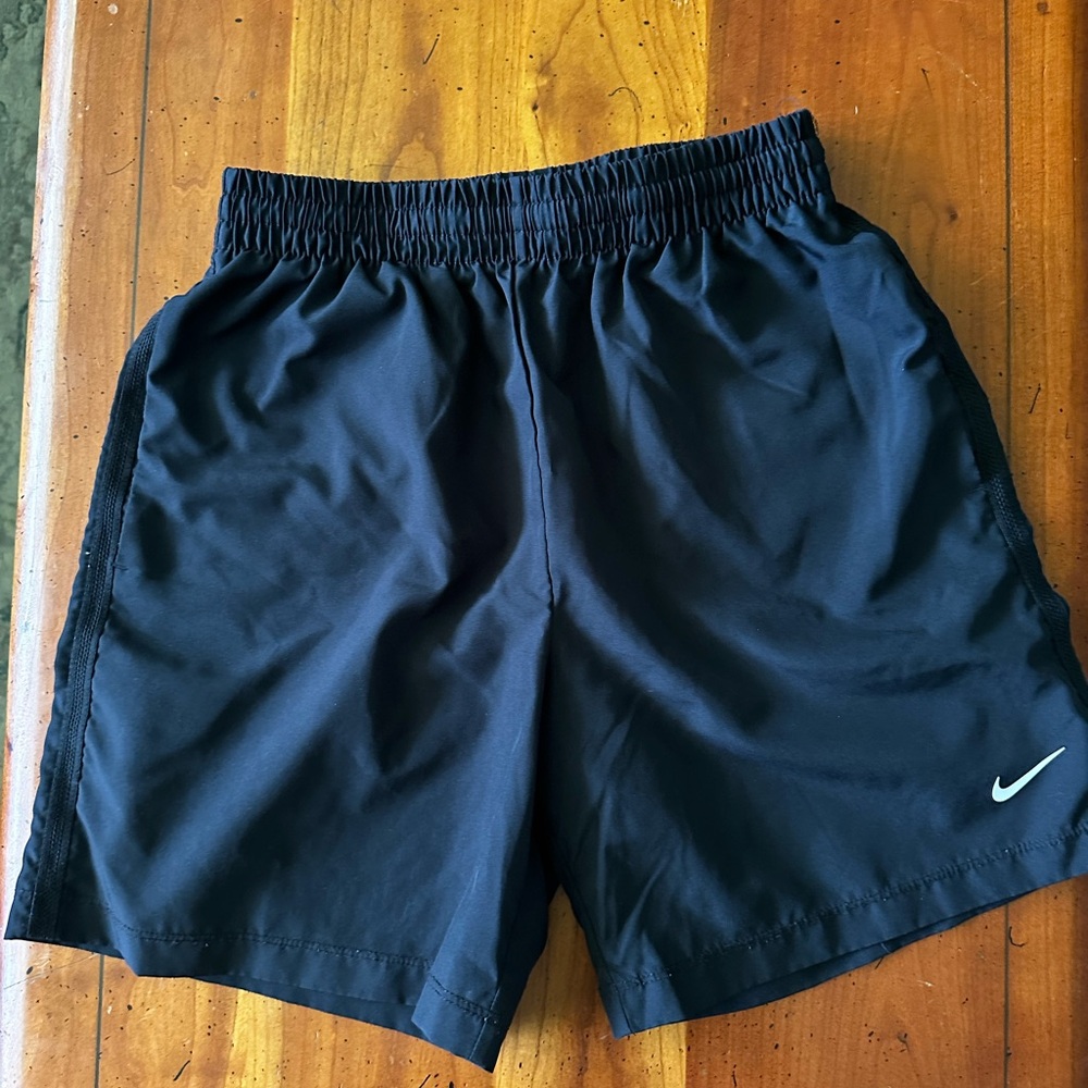 Nike Dri Fit Boys M Black Shorts